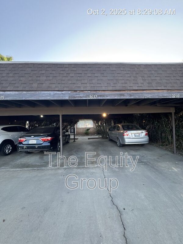 Building Photo - 3637 W Colonial Ave
