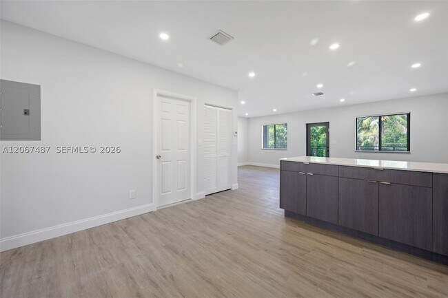 Building Photo - 349 NW 40th St