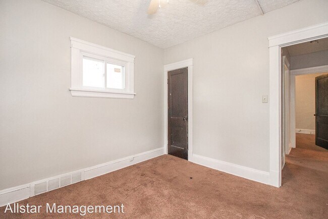 Building Photo - 2 br, 1 bath House - 11808 Parkhill Avenue Up