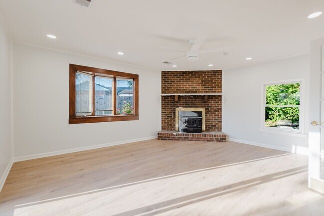 Building Photo - Completely Renovated House in the Holiday Hills Subdivision   251125