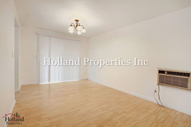 Building Photo - 13178 SW Tamera Ln