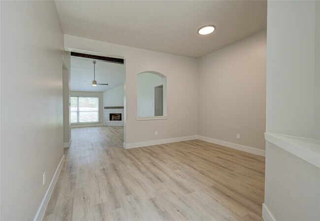 Building Photo - 4931 Lake Catherine Ct