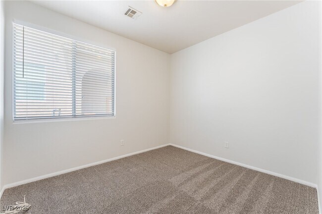 Building Photo - 8729 Shady Pines Dr