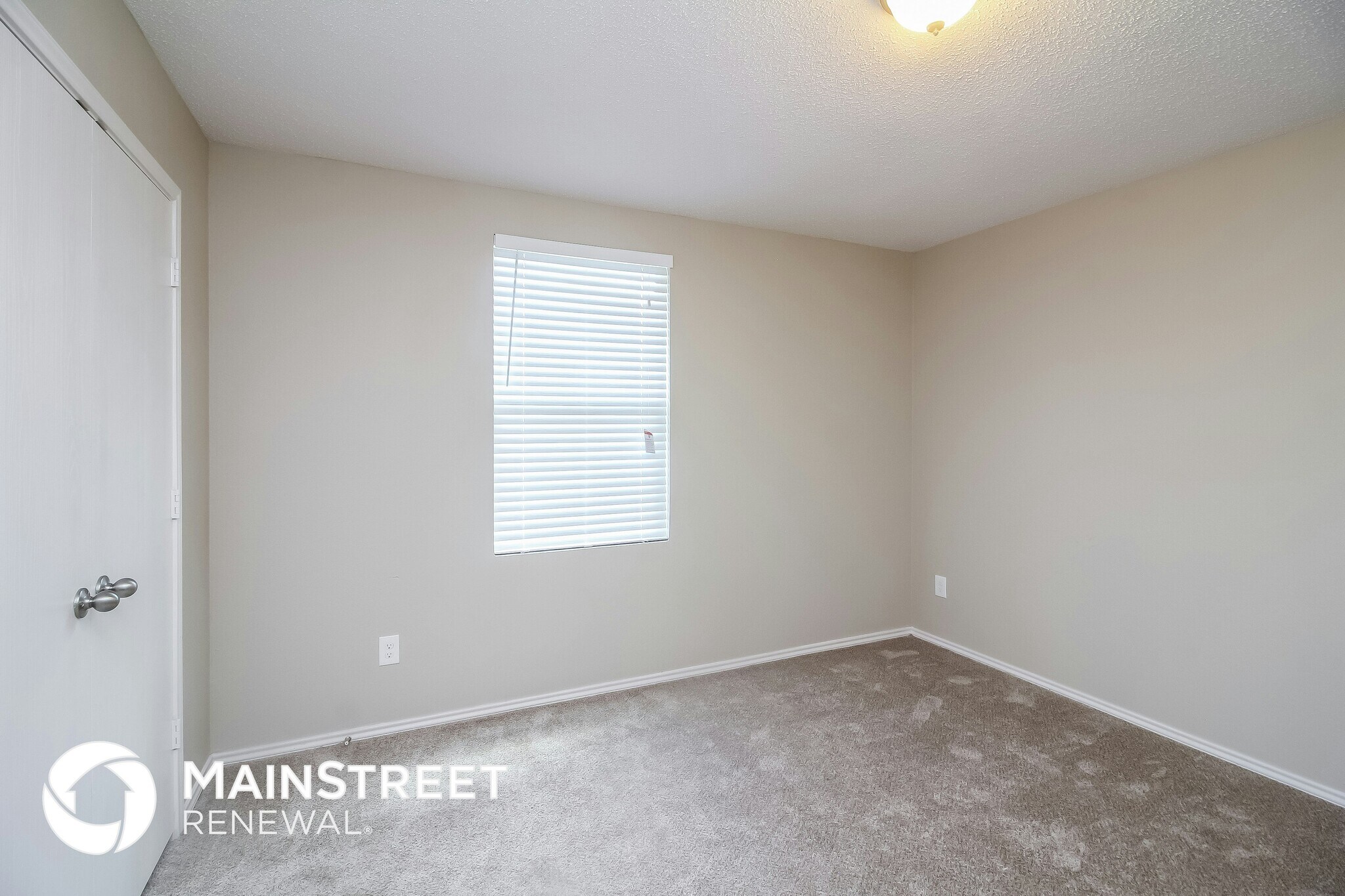 Building Photo - 1209 Candler Dr