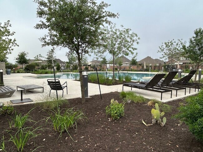 Building Photo - 276 Washington Dr