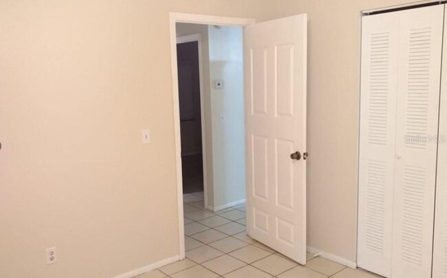 Building Photo - 32 Las Palmas Way
