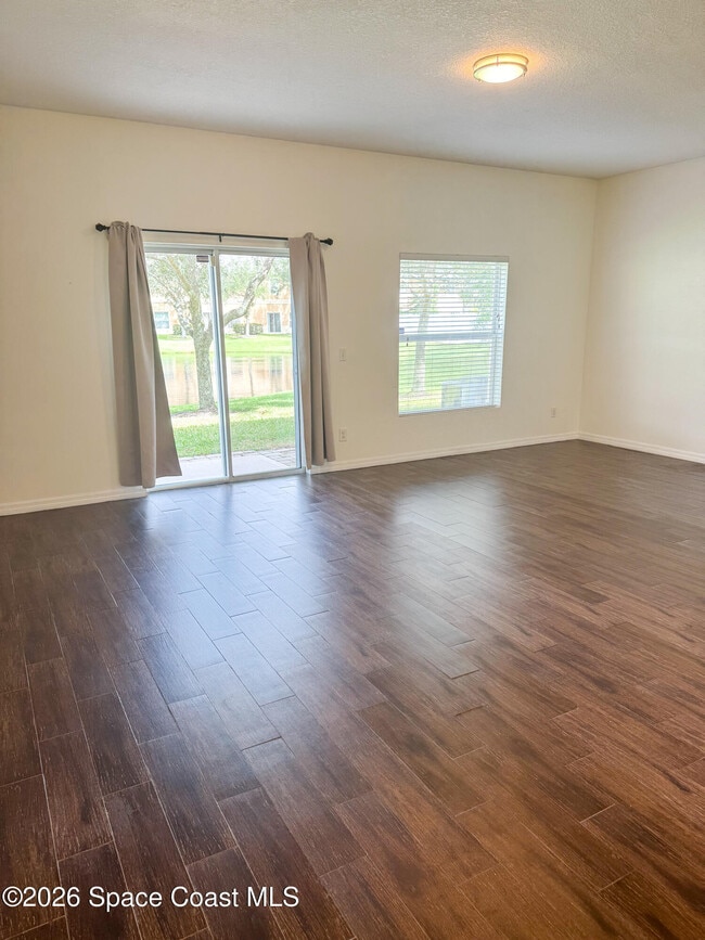 Building Photo - 2500 Revolution St