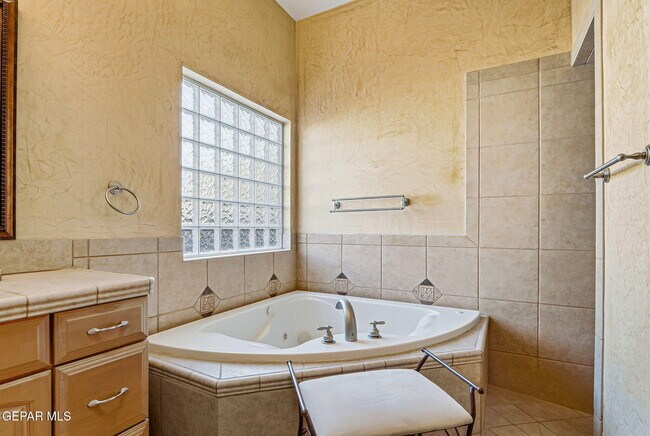 Building Photo - 312 Desert Garden Dr