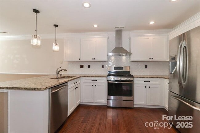 Building Photo - 9408 Meadowmont View Dr