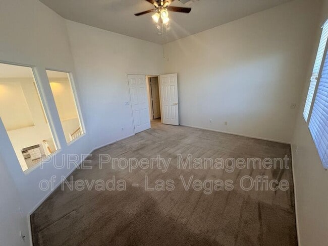 Building Photo - 925 Lexington Cross Dr