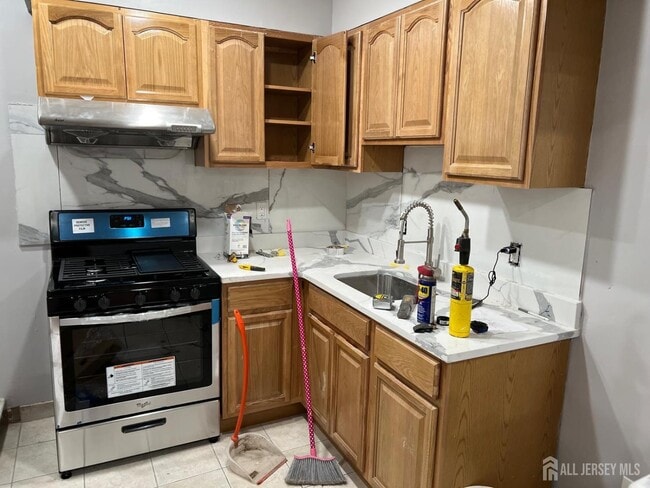 Building Photo - 158 Terrace Ave