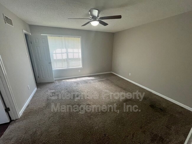 Building Photo - 4386 Sunnyslope Dr