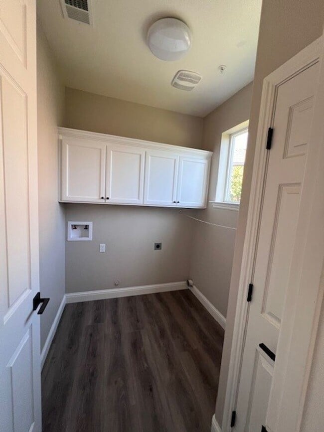 Building Photo - Coming Soon!