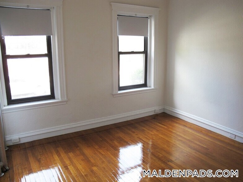 Building Photo - 17-19 Washington St.