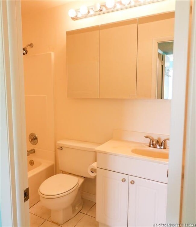 Building Photo - 5433 SE Miles Grant Rd