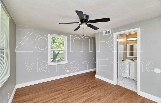 Building Photo - 3361 Delta Dr