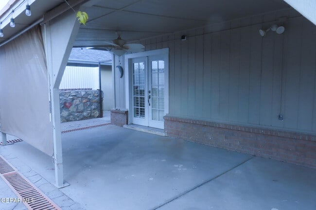 Building Photo - 3493 Yellow Rose St