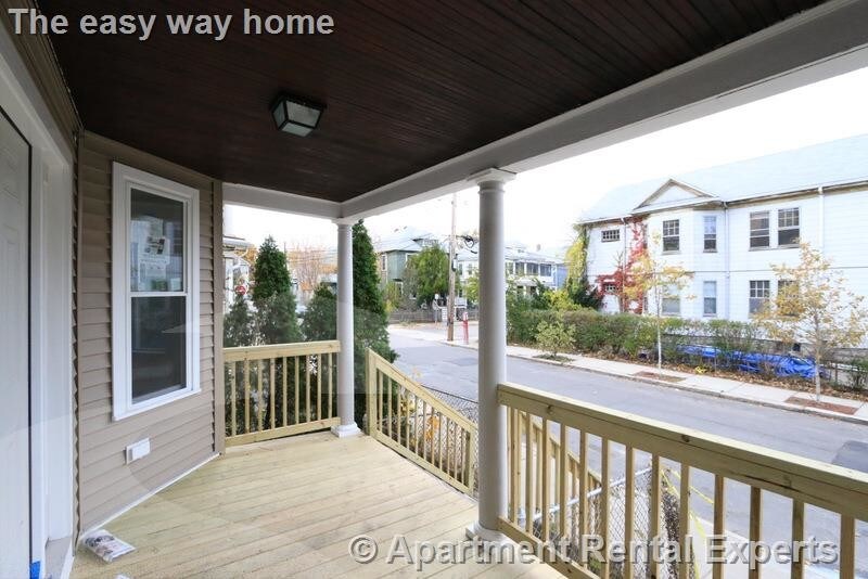 Building Photo - 25 Lewis St