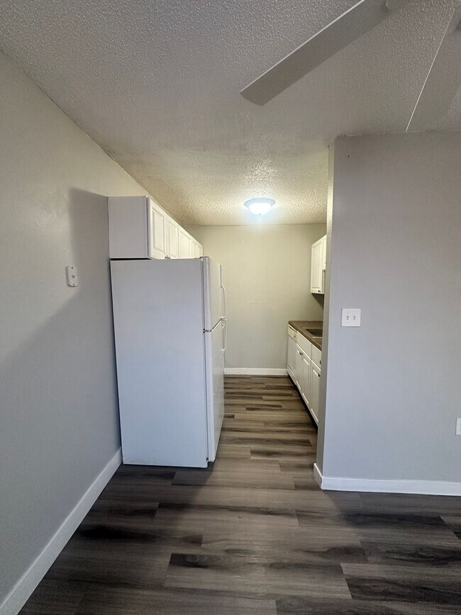 Building Photo - Charming 1 Bedroom in Aurora