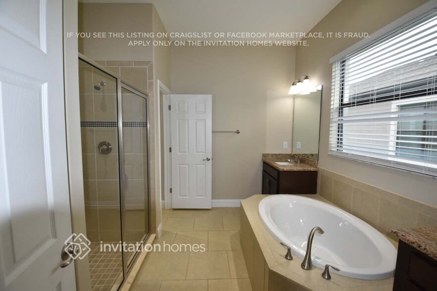 Building Photo - 1892 Tonka Terrace