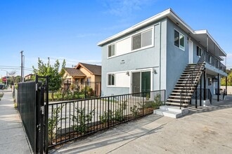 Building Photo - 5459 Carlin St