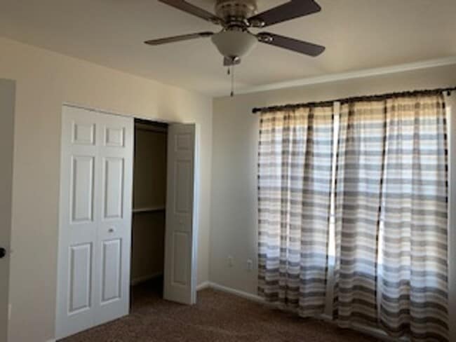 Building Photo - Fabulous 4 bedroom, 3 bath Rural Property ...