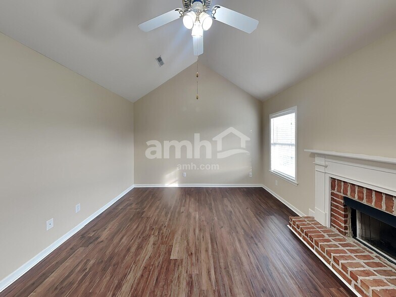 Building Photo - 1509 Beaufort Pl