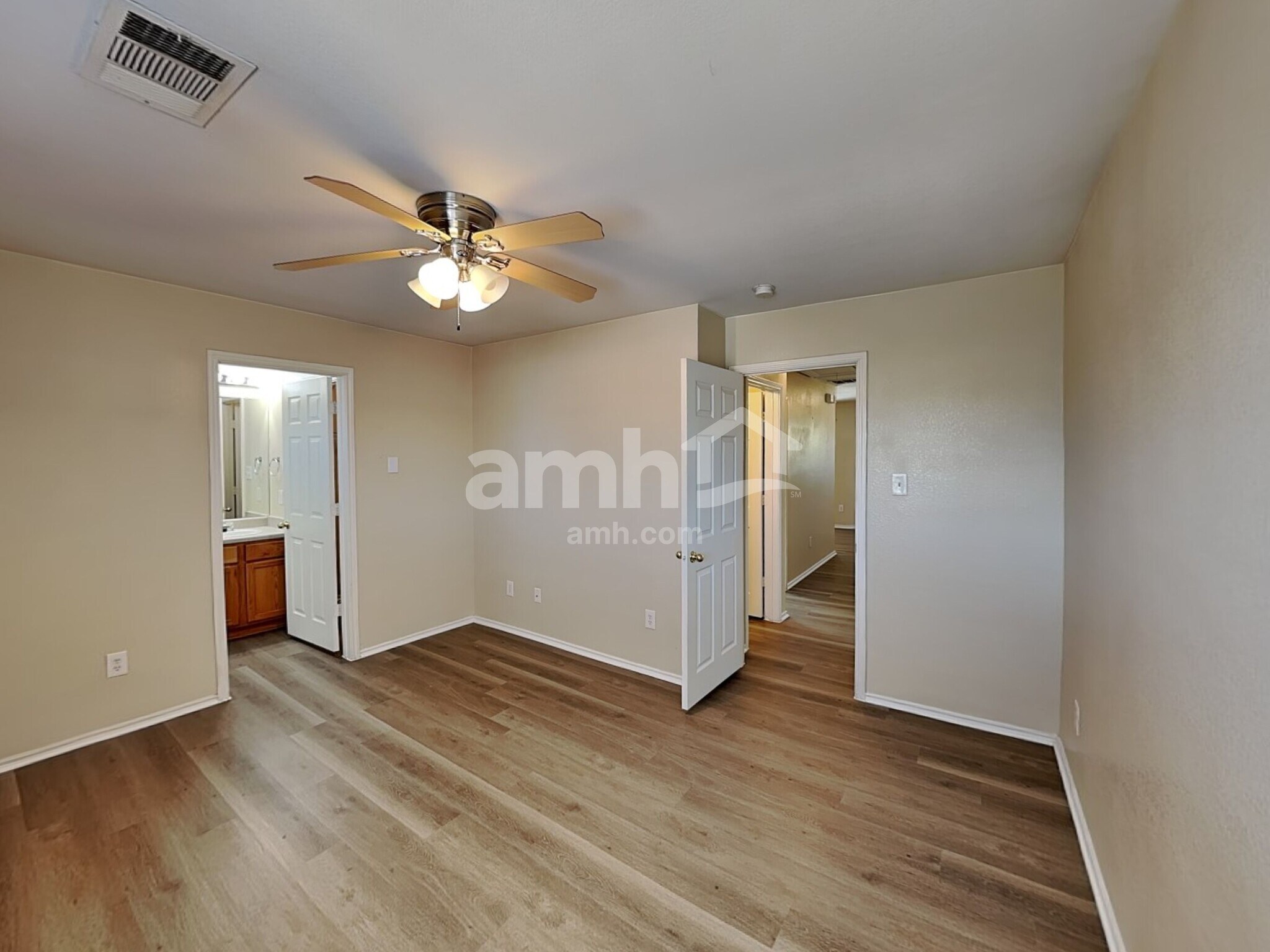 Building Photo - 2844 Deerfern Ln