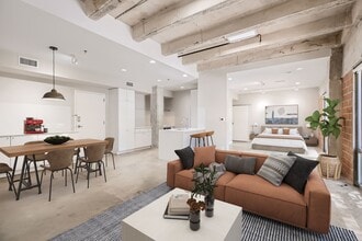 Building Photo - 1115 S Alamo St