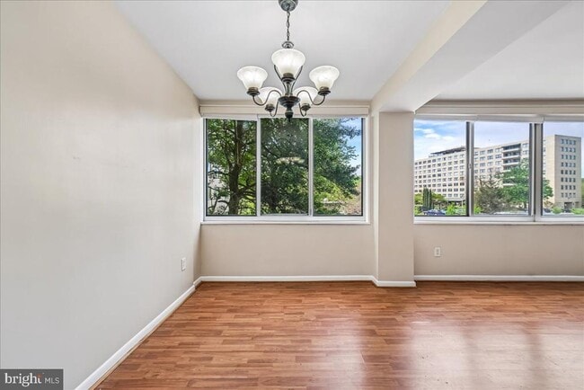 Building Photo - 6631 Wakefield Dr