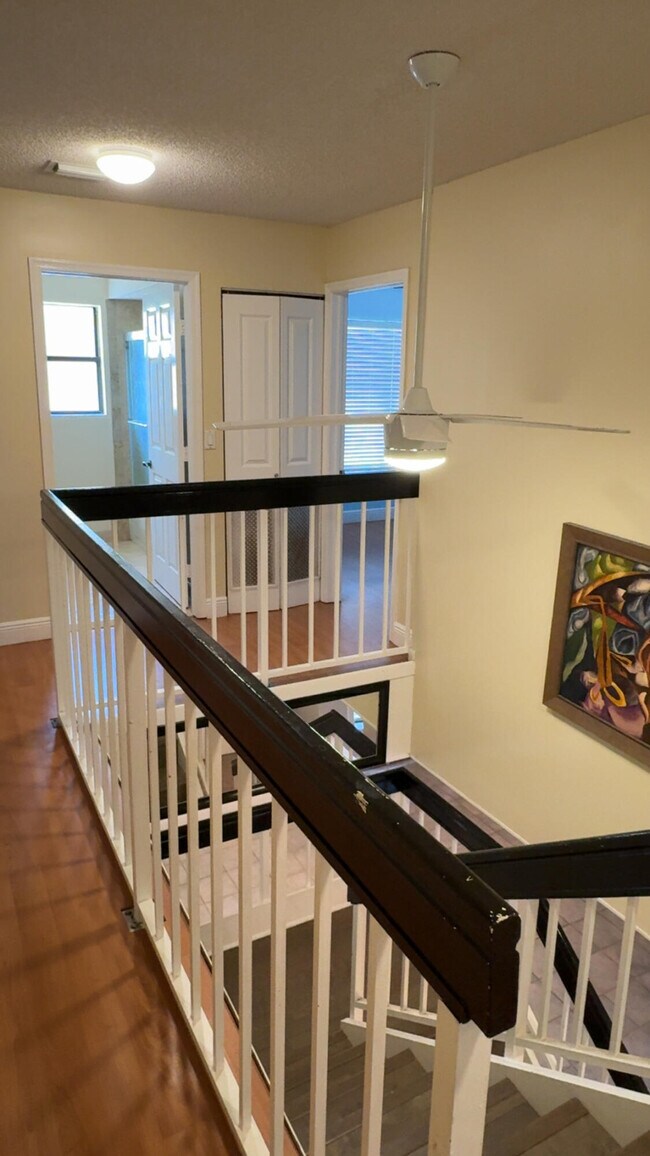 Building Photo - 5855 Northpointe Ln