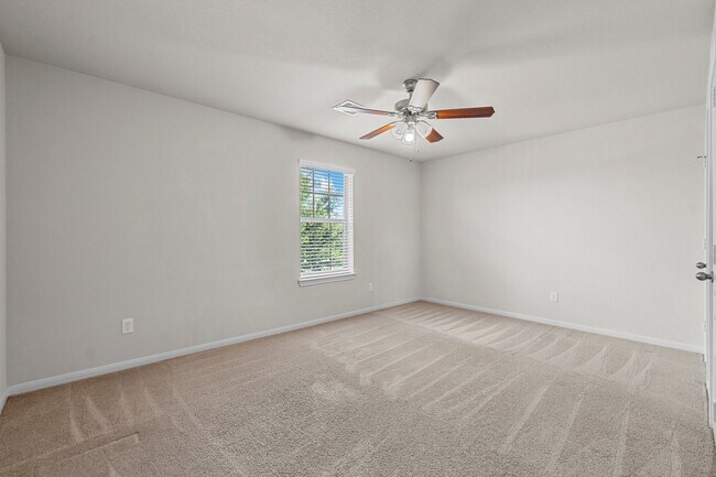 Building Photo - 28434 Lockeridge Creek Dr
