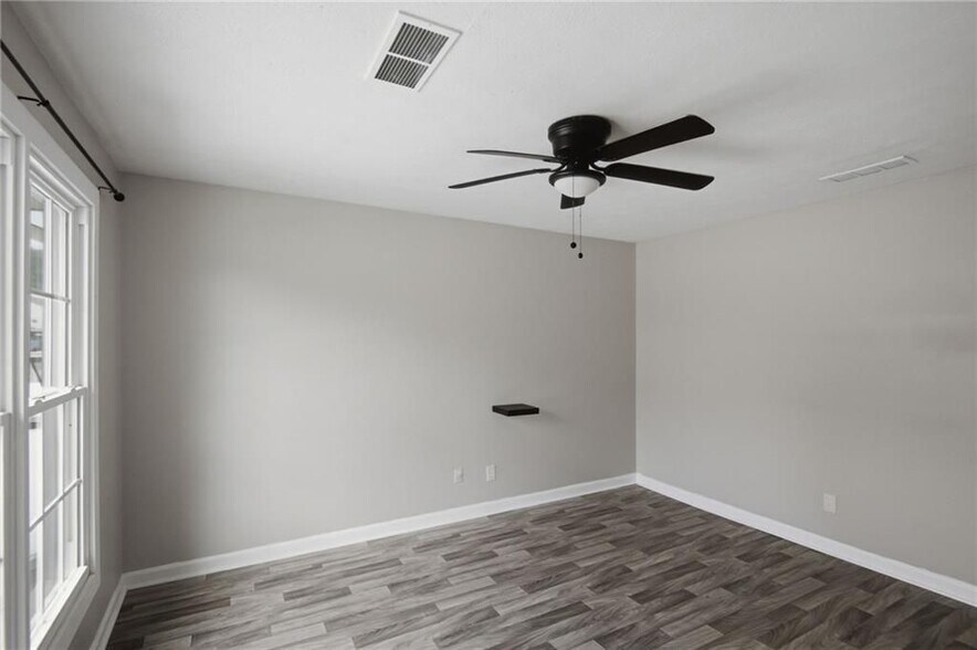 Building Photo - 218 Mill Creek Pl