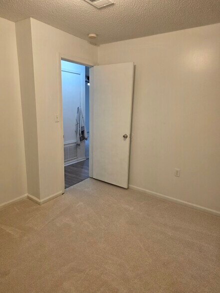 Building Photo - 6281 Ferguson Dr