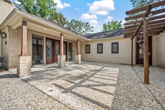 Building Photo - 3202 Breezy Pines Ct