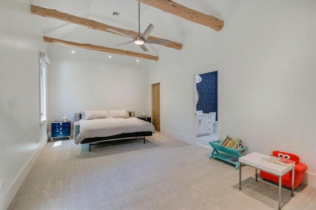 Building Photo - 4914 Rollingwood Dr