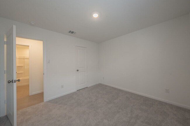 Building Photo - Brand new 3 bedroom 2 bath home Lennar home