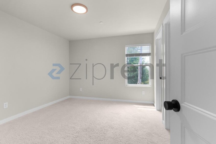 Building Photo - Unit l4