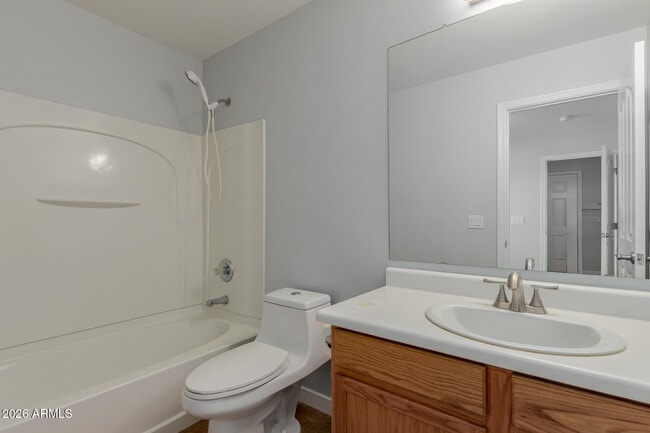 Building Photo - 144 W Campbell Ct