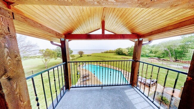 Building Photo - 430 Peninsula Dr