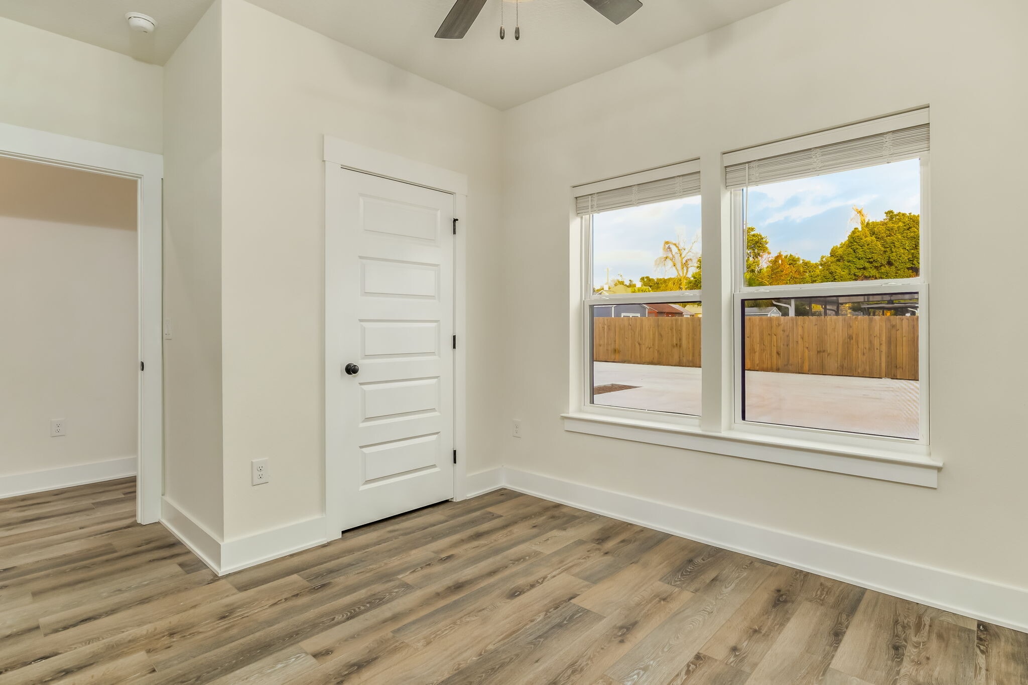 Building Photo - 520 N De Villiers St