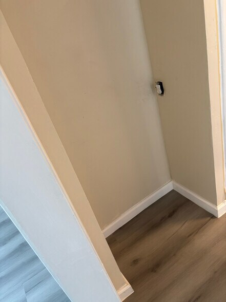 Building Photo - 4705 Yosemite Blvd