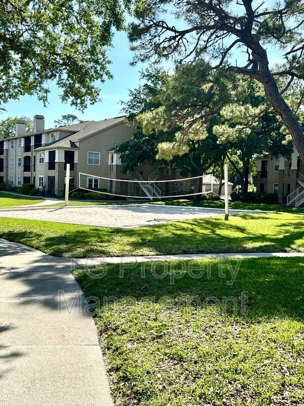 Building Photo - 11 Arbor Club Dr