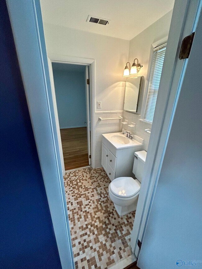 Building Photo - 5623 Alta Dena St SW