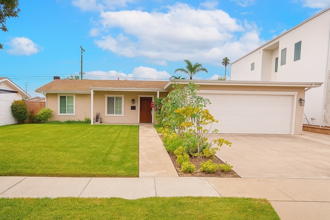 Primary Photo - 10152 Pua Dr