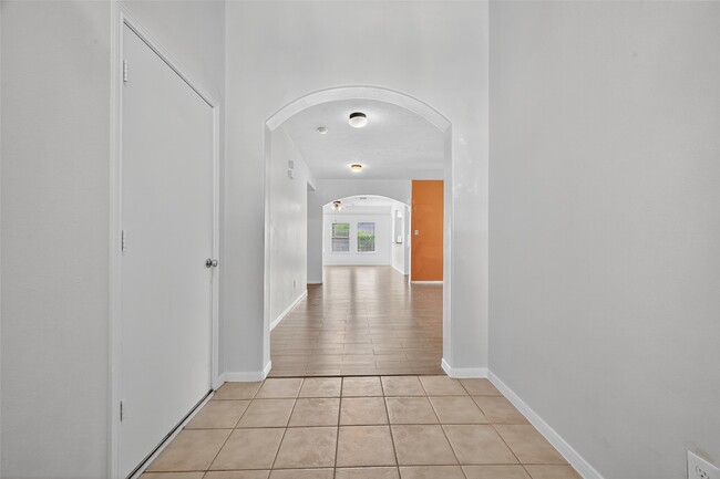 Building Photo - 5411 Losoya Ct