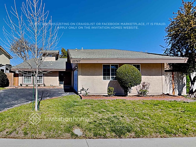 Building Photo - 23767 Vía Helina
