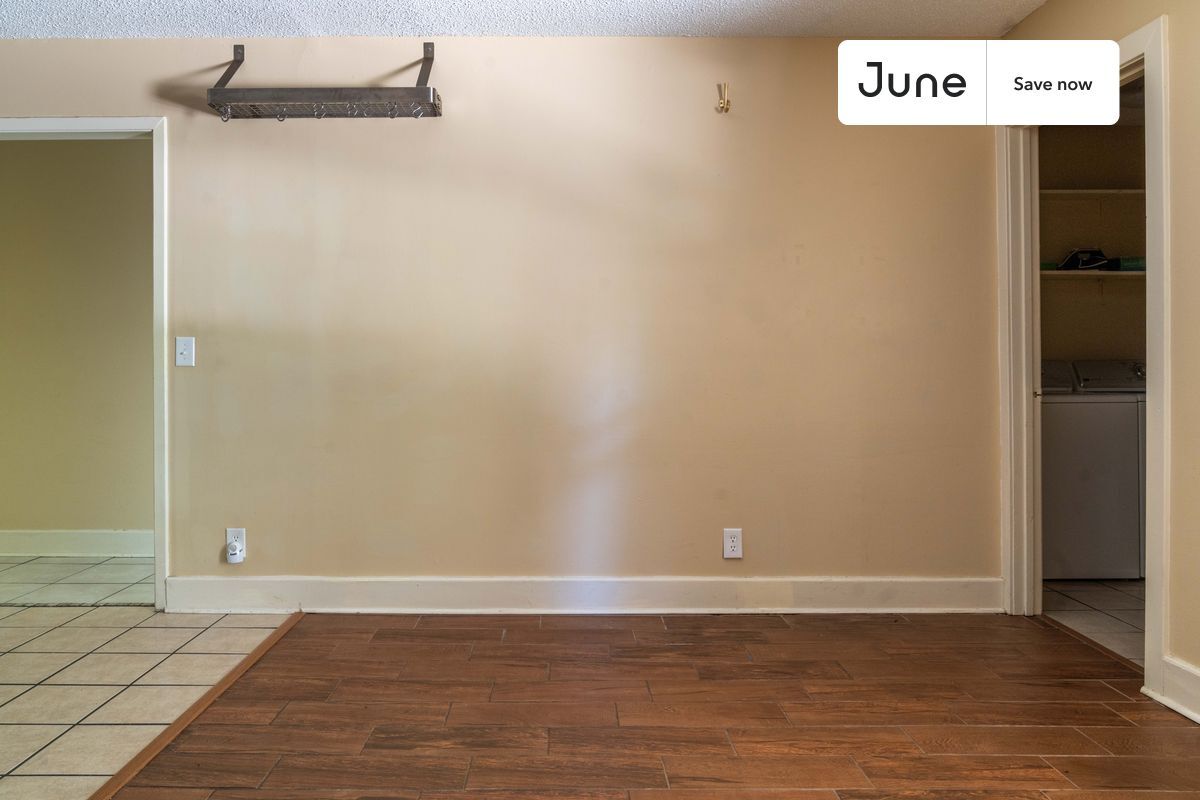 Building Photo - 9104 Quail Creek Dr