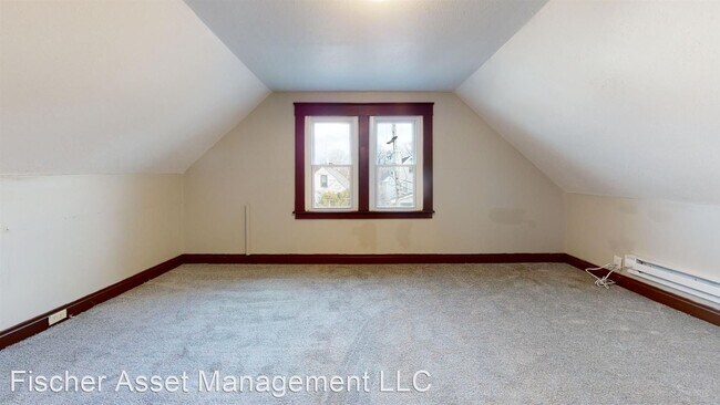 Building Photo - 1 br, 1 bath Apartment - 3210 West 98th St...