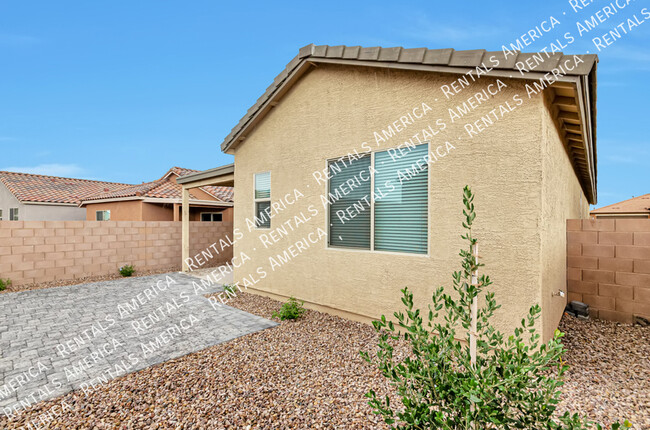 Building Photo - 8821 E Stone Meadow Cir